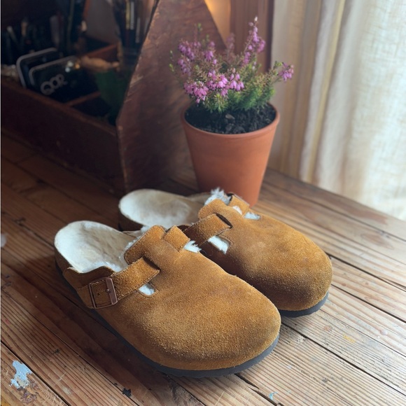 Birkenstock Shoes - BIRKENSTOCK Shearling Boston Clogs in Mink Suede